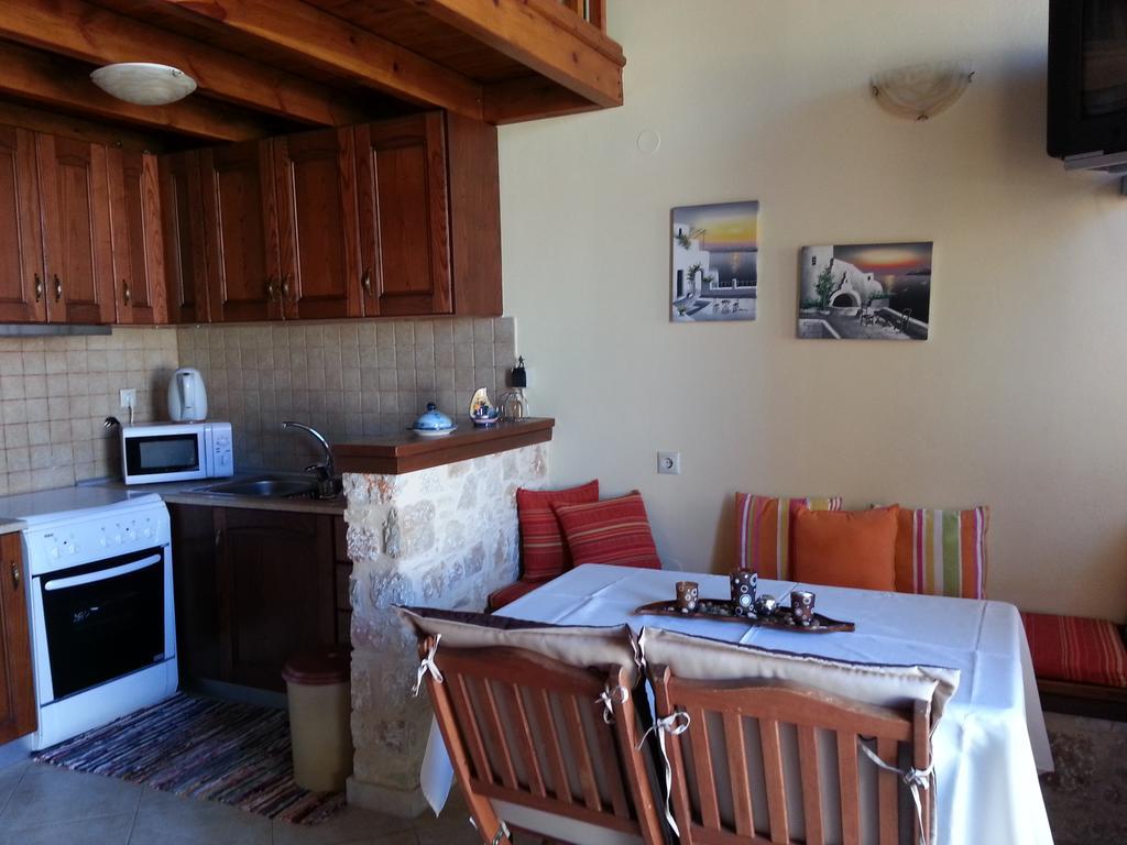 Mika'S House Βίλα Χάλκη Δωμάτιο φωτογραφία