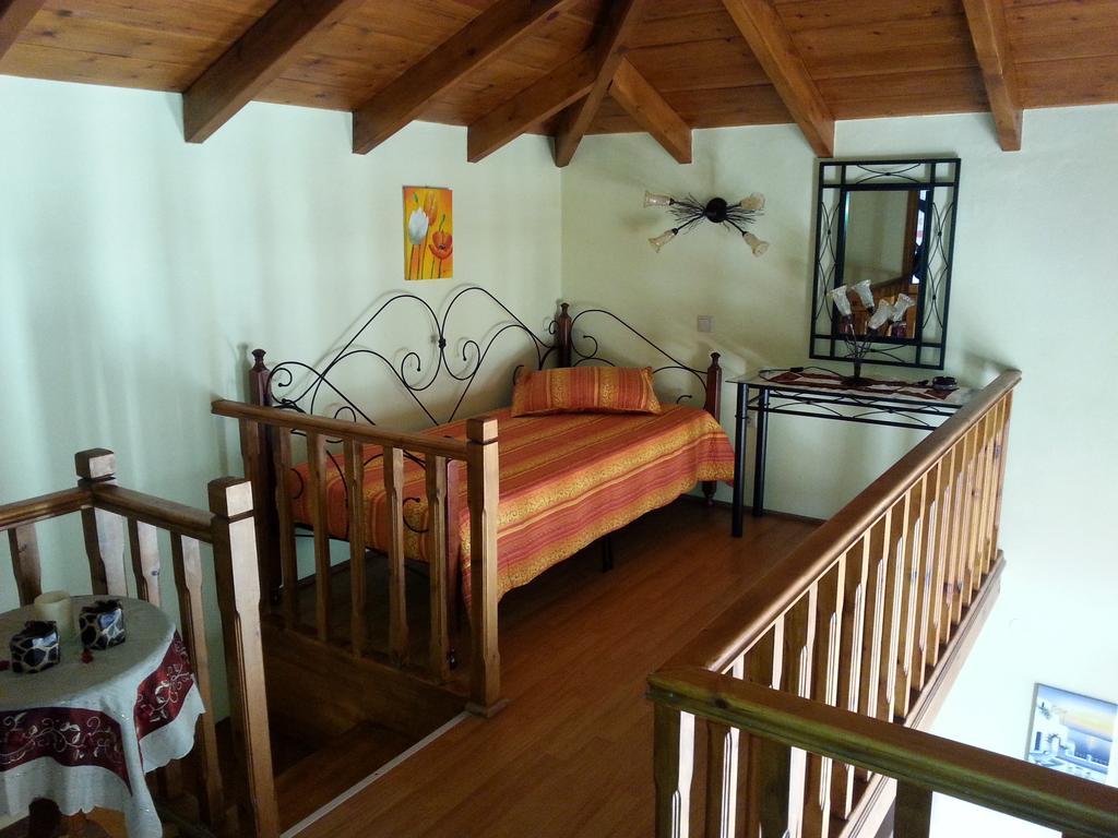 Mika'S House Βίλα Χάλκη Δωμάτιο φωτογραφία